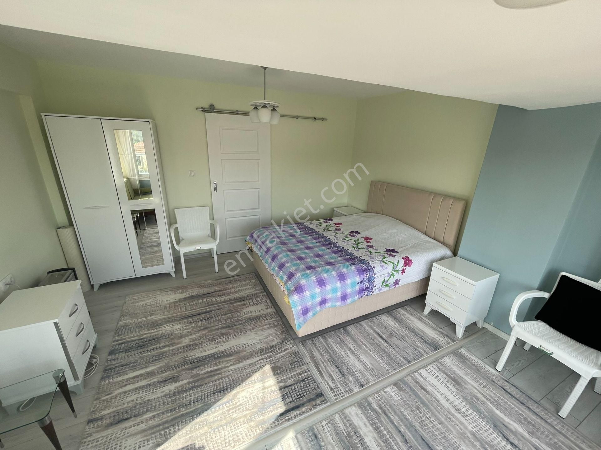 İzmir Çeşme Yalı Mahallesi Atakent Sitesinde Dubleks Villa! - Görsel 11