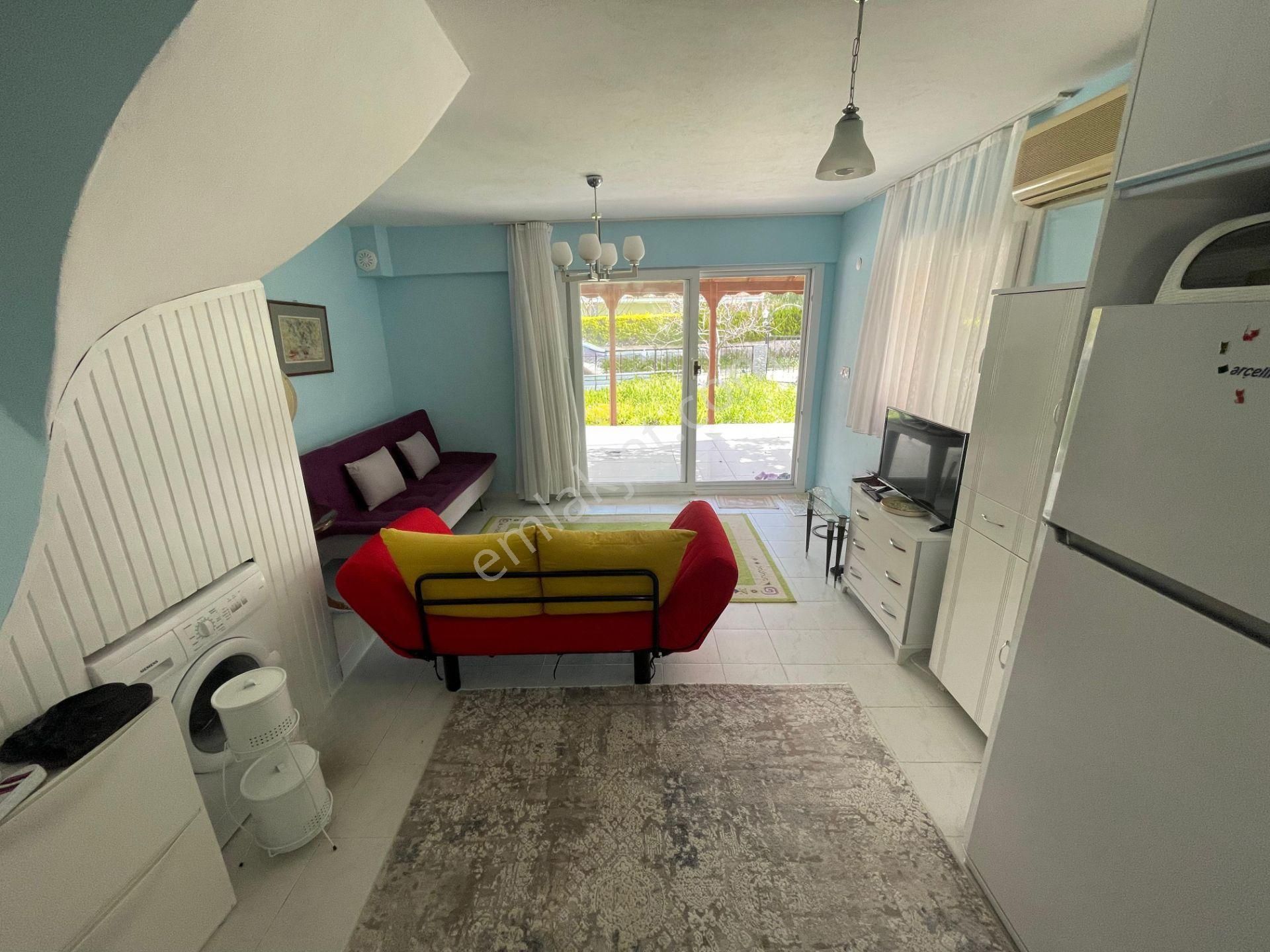 İzmir Çeşme Yalı Mahallesi Atakent Sitesinde Dubleks Villa! - Görsel 5