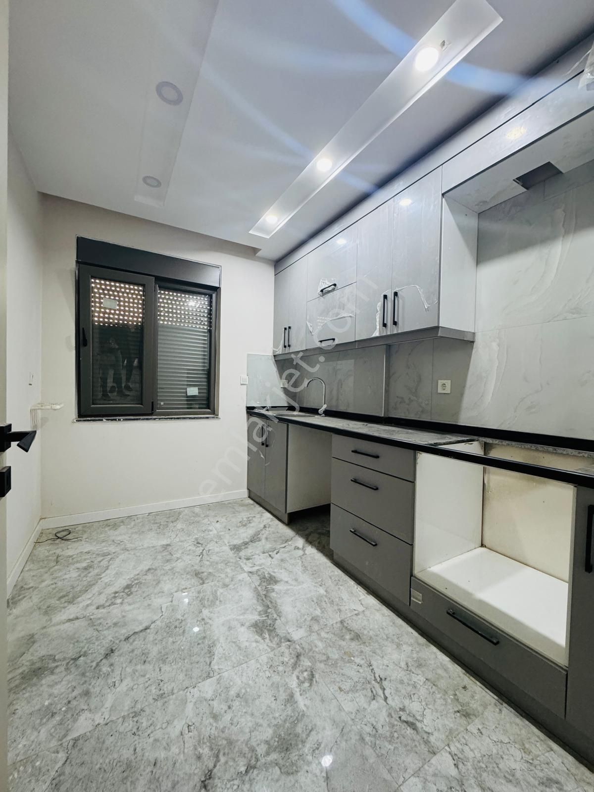 Düden Şelalesi Yakını Sıfır Ayrı Mutfak Geniş 1+1 - Görsel 2