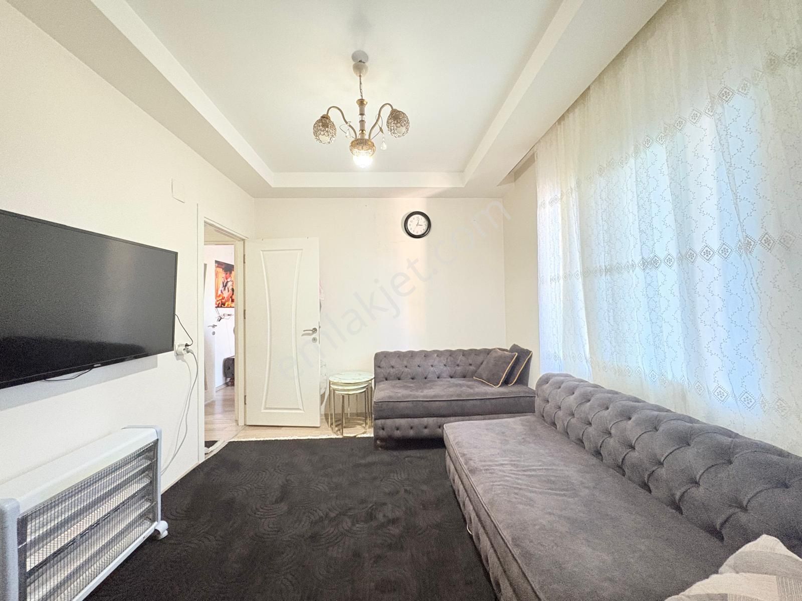 Prestij'den Sağlık'ta Asansörlü Geniş Oturumlu 2+1 Daire - Görsel 11