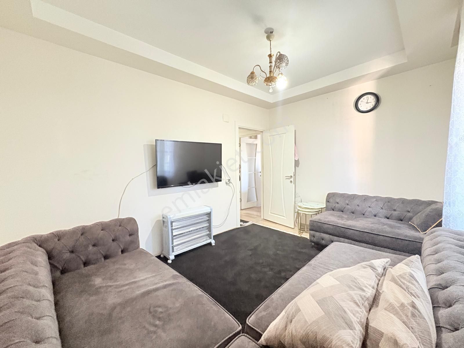 Prestij'den Sağlık'ta Asansörlü Geniş Oturumlu 2+1 Daire - Görsel 9