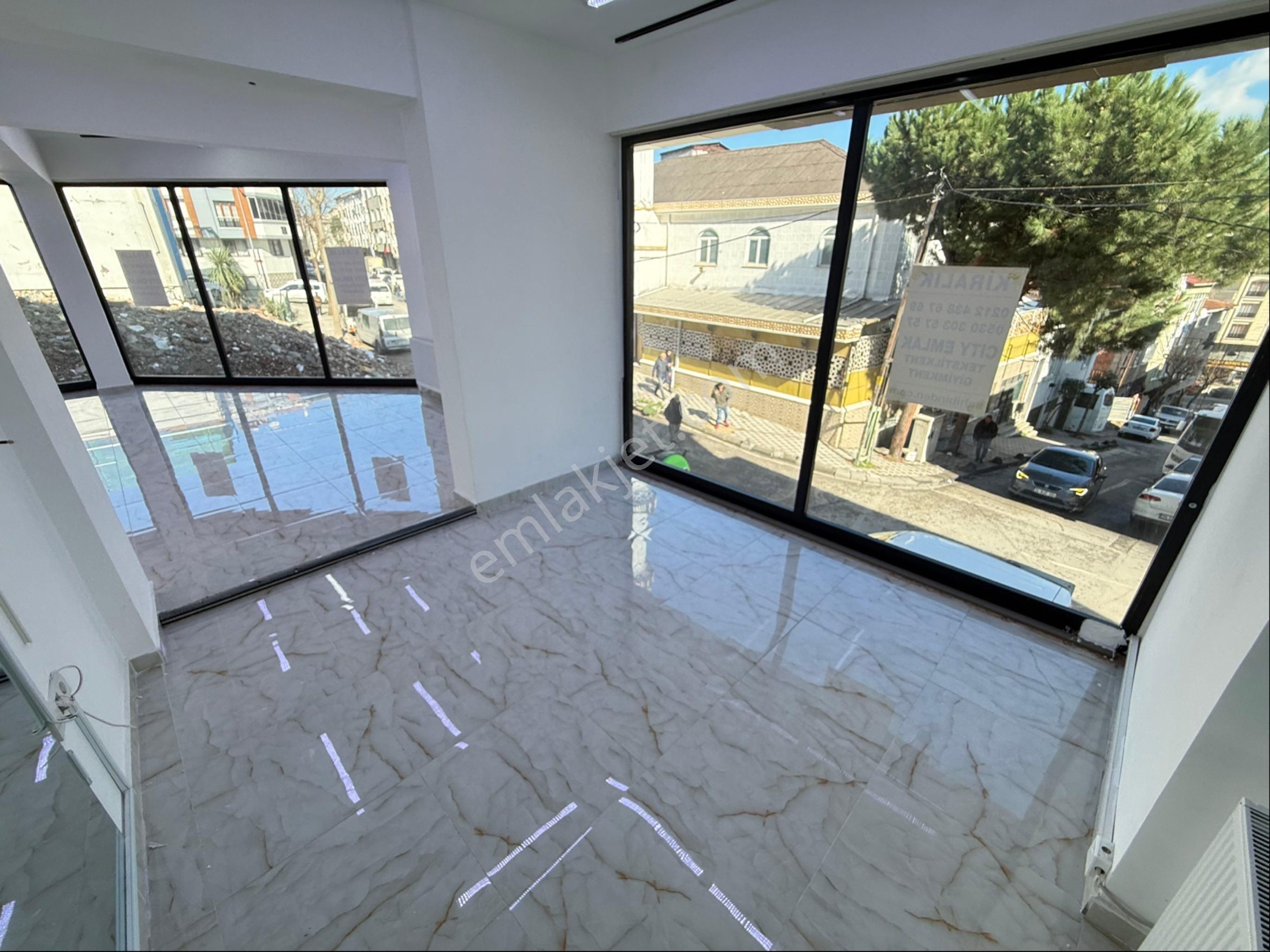 Cıty Emlaktan Oruçreis Mah Albayrak Cad 95 M2 Kiralık Dükkan - Görsel 15