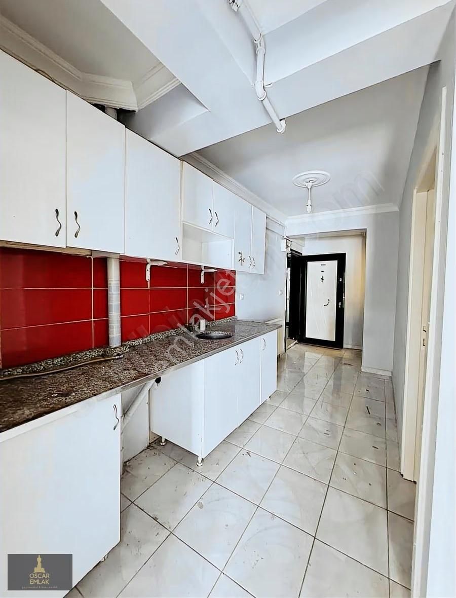 Oscar'dan Kumlubel'de Tramvay Yakını Ara Kat Geniş 1+1 - Görsel 3