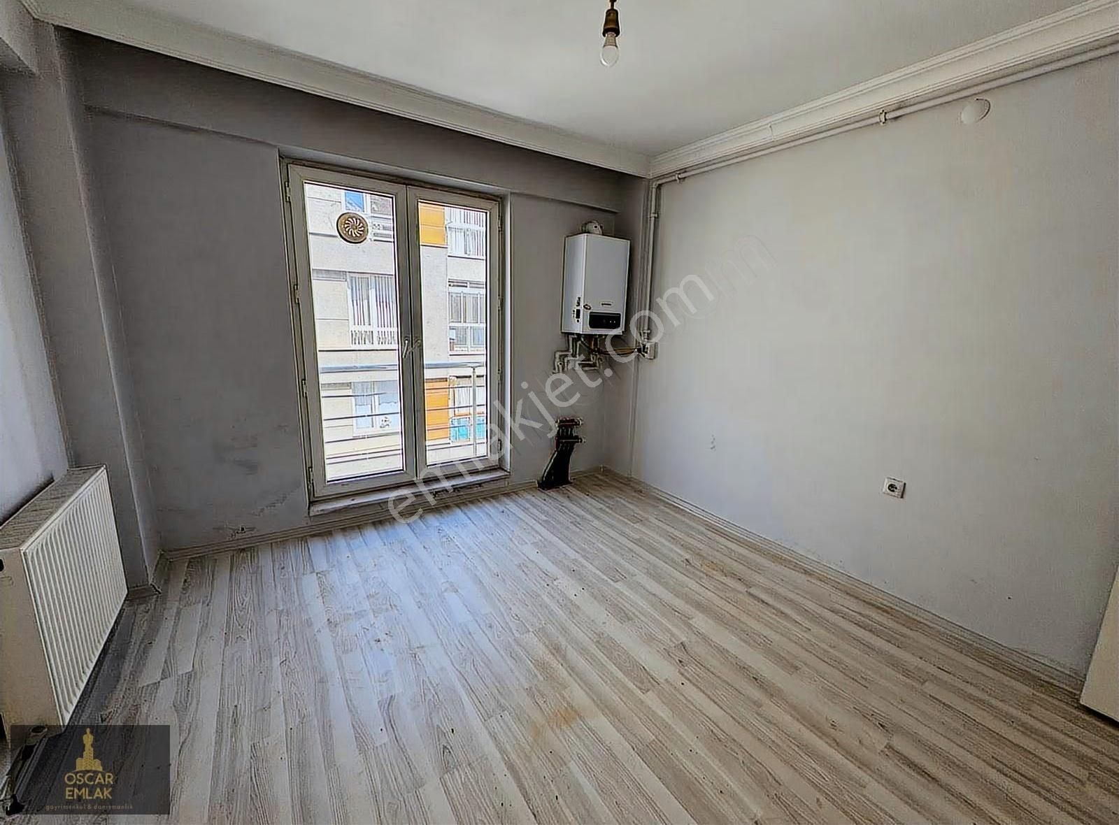 Oscar'dan Kumlubel'de Tramvay Yakını Ara Kat Geniş 1+1 - Görsel 6