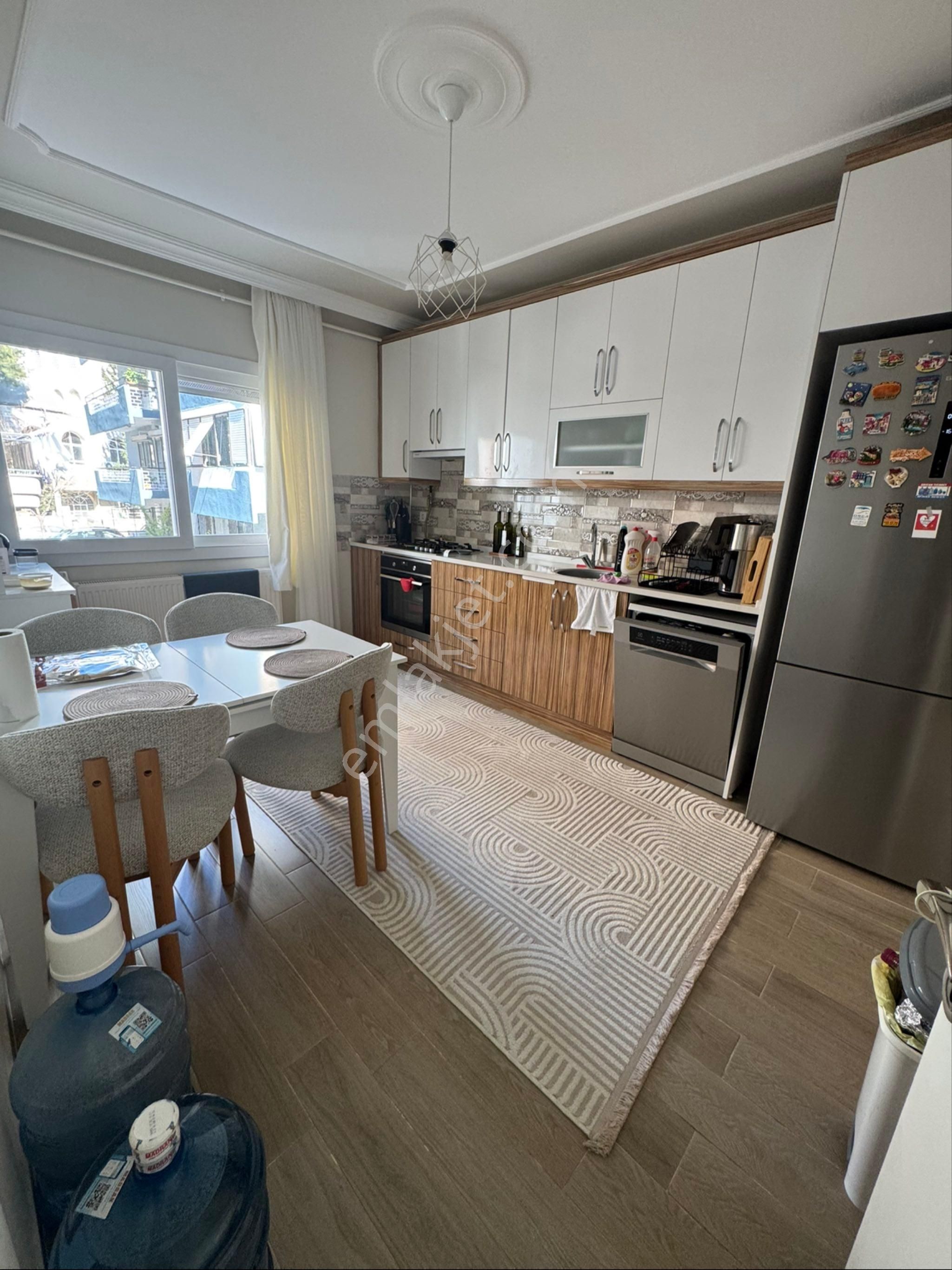 Akyüz Emlaktan Buca Yiğitler Mah. 2+1 Kiralık 120 M2 Daire