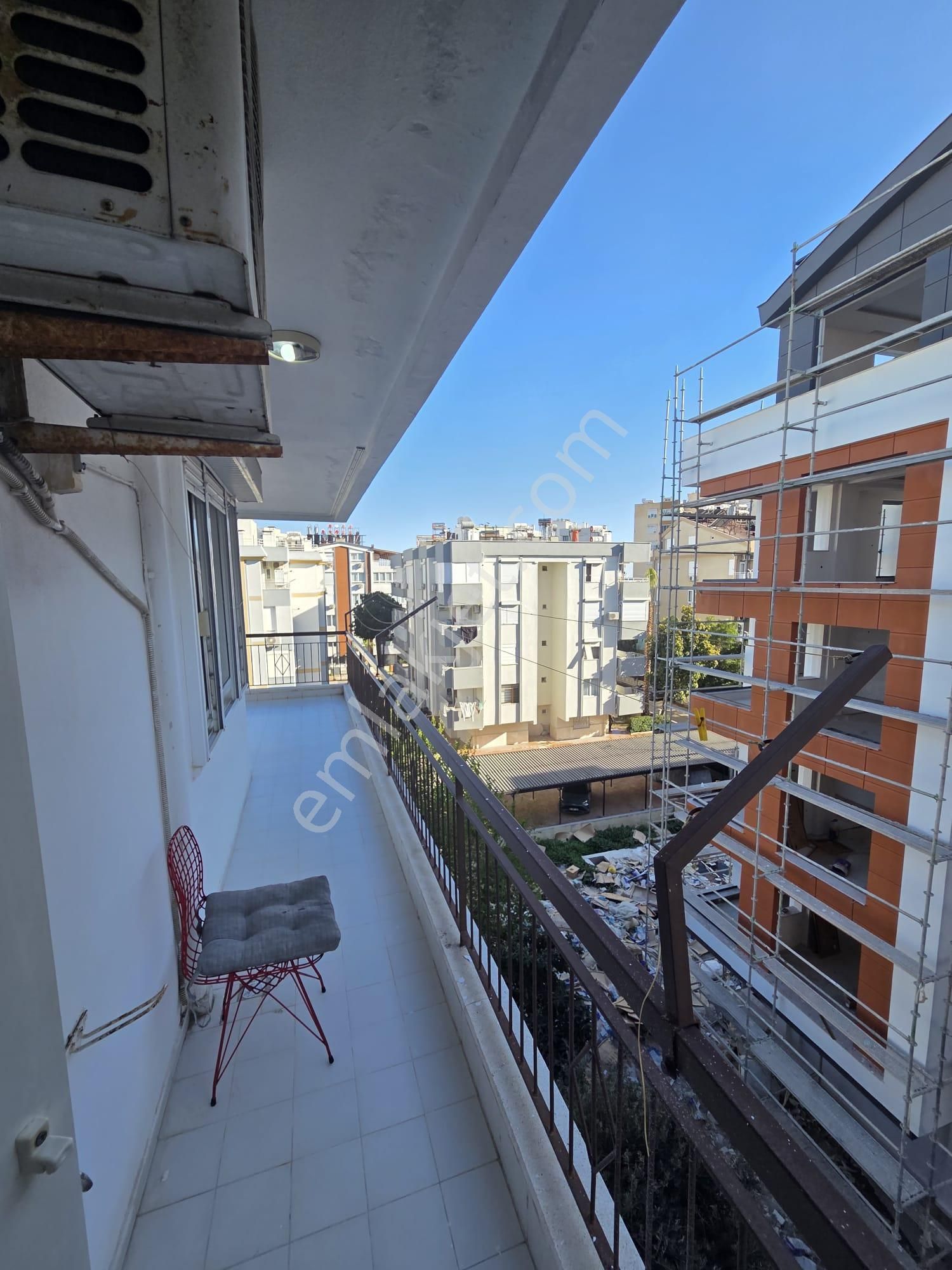 Konyaaltı Liman Mah Kiralık Temiz Eşyalı 3+1 Daire Denize 4oo Mt - Görsel 10