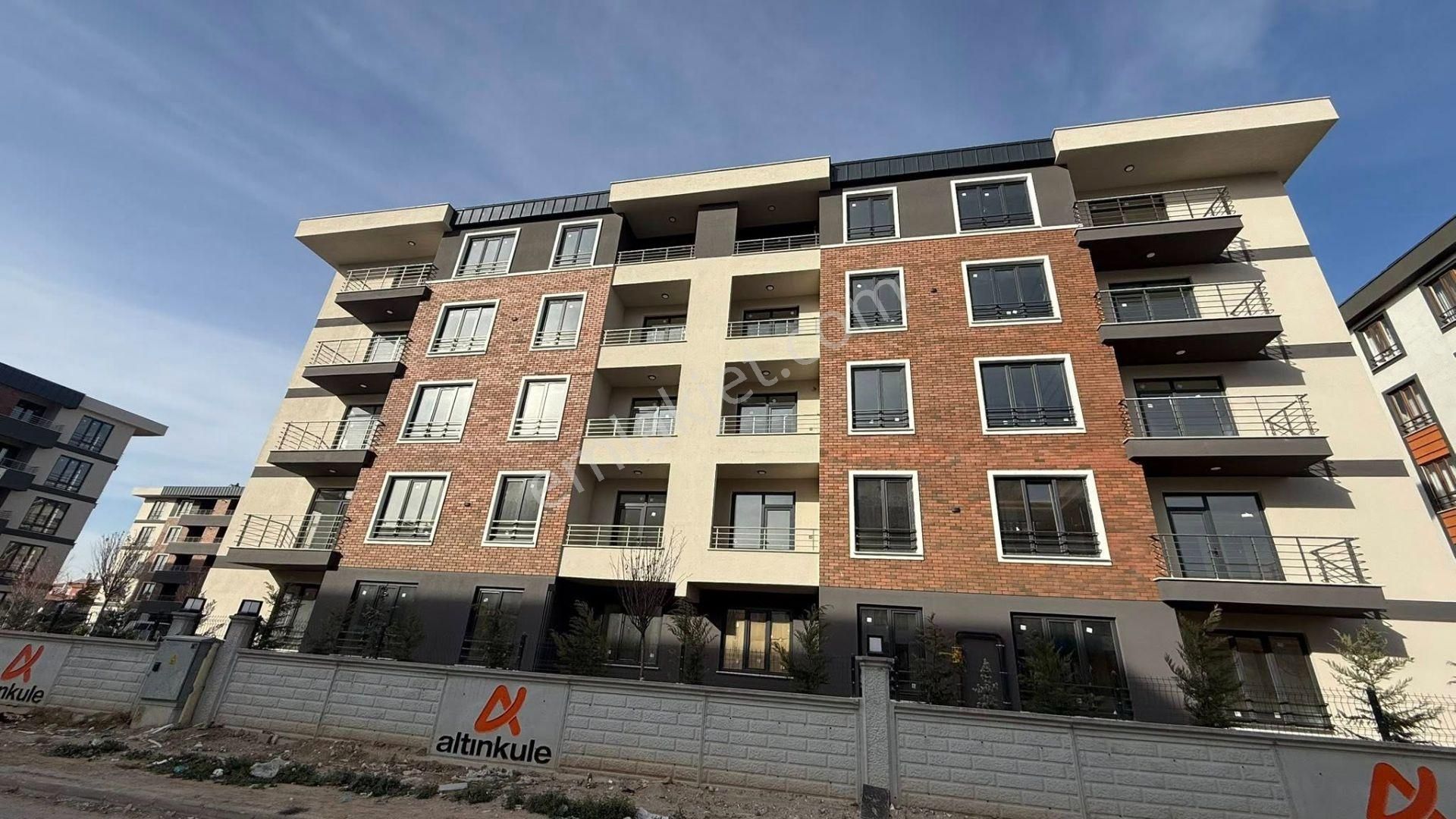 Emrah Çiftci'den Meram Uluğbey Mahallesi Abdulreşit Ca.yanı Satılık 3+1 Sıfır Ultra Lüks Daire