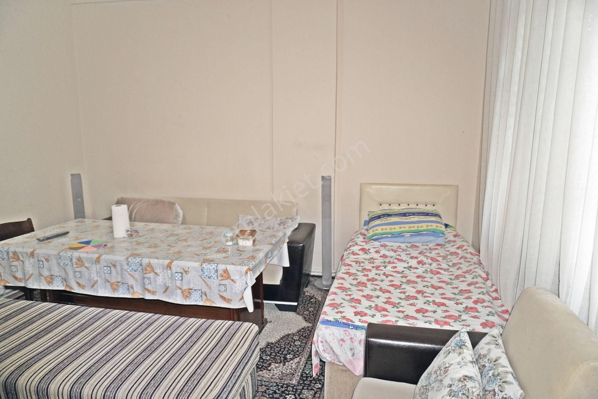 Çiğli K.çiğli De Satılık Daire Dogalgaz Kombili Çiğli Serkan Da - Görsel 9