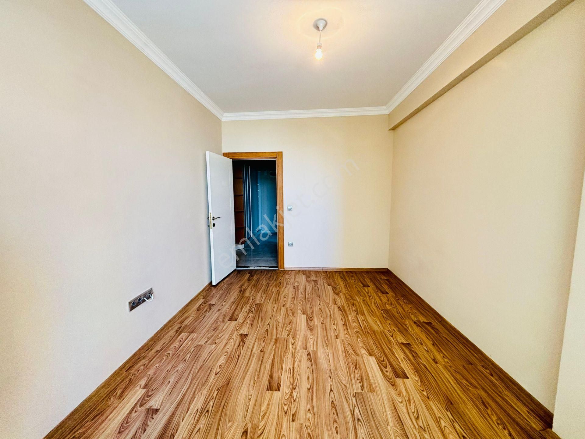 Güven'den Tepe'de 7/24 Güvenlikli Sitede Ara Kat 3+1 Daire - Görsel 16