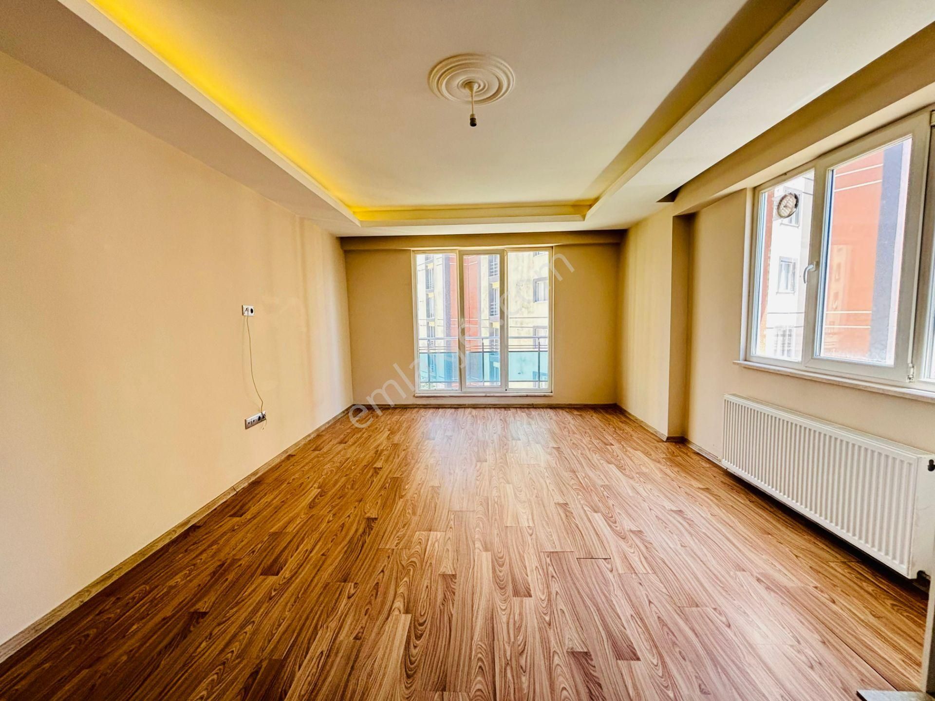 Güven'den Tepe'de 7/24 Güvenlikli Sitede Ara Kat 3+1 Daire - Görsel 2