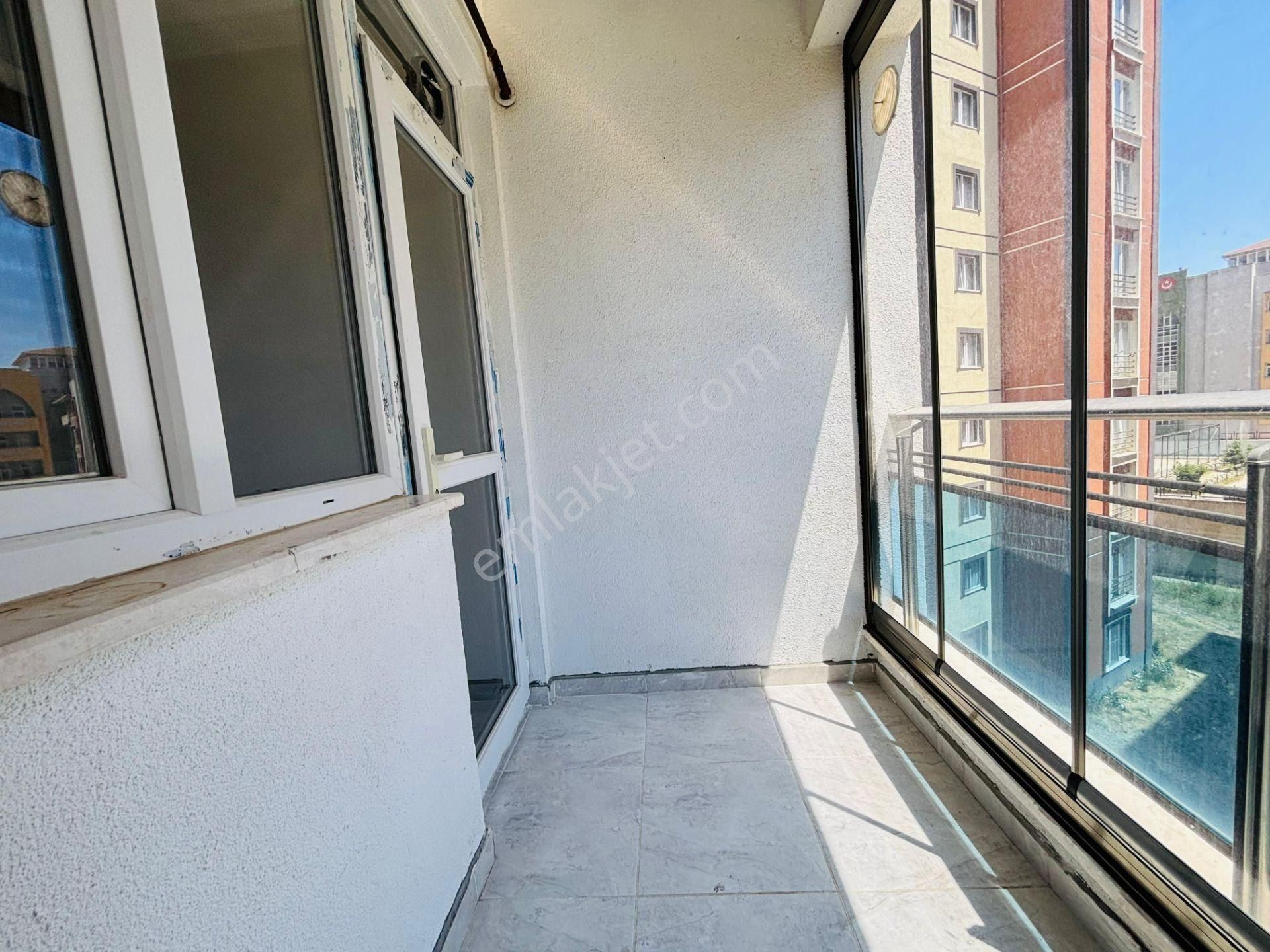 Güven'den Tepe'de 7/24 Güvenlikli Sitede Ara Kat 3+1 Daire - Görsel 13