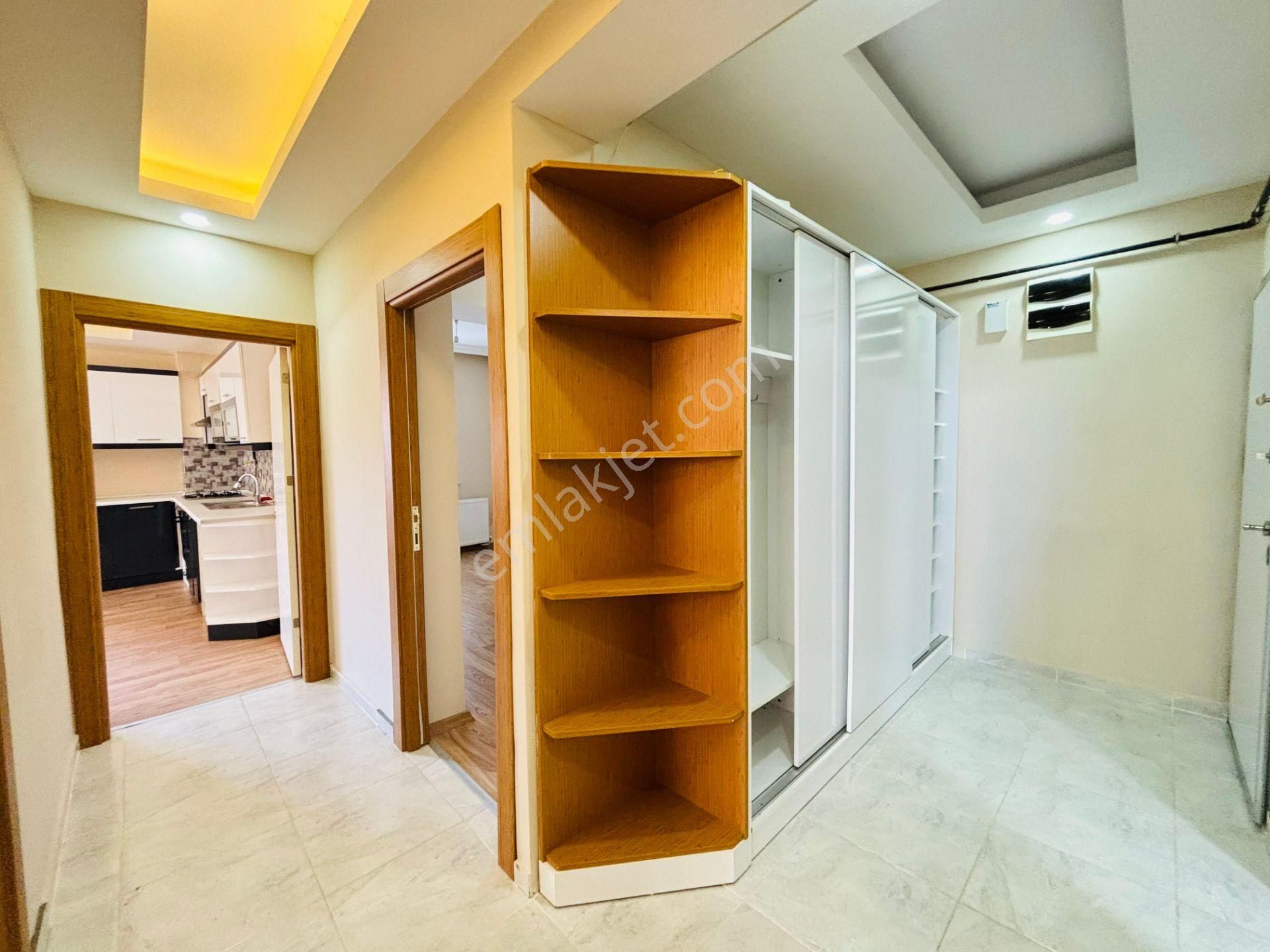 Güven'den Tepe'de 7/24 Güvenlikli Sitede Ara Kat 3+1 Daire - Görsel 24