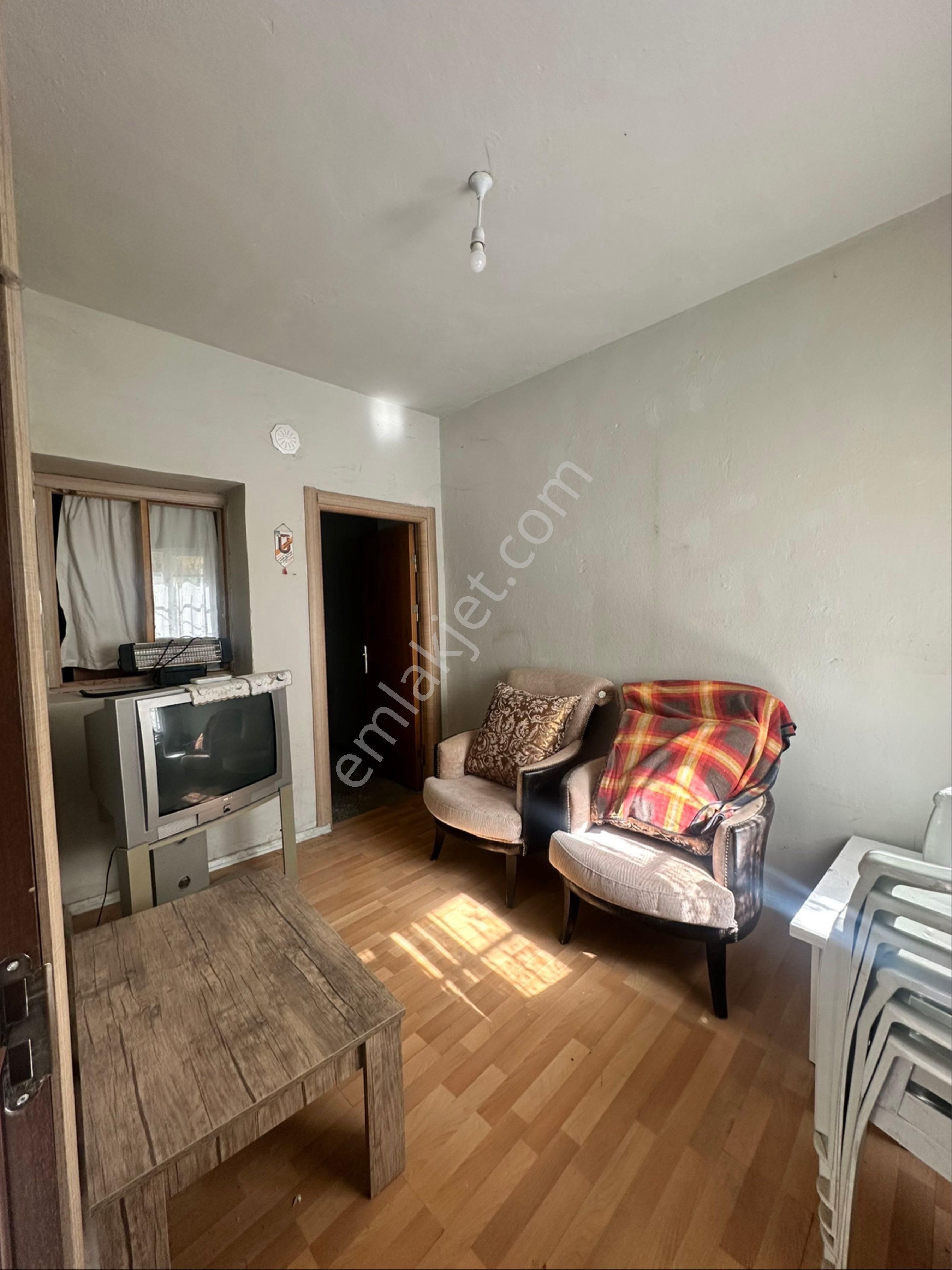Bergama Kurtuluş Mahallesi 1 + 1 Müstakil - Görsel 2