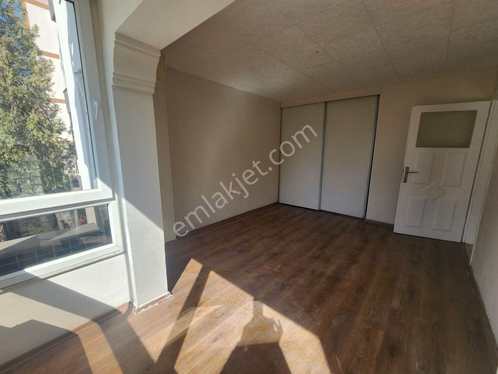 Fikri Altay Mahallesinde Kiralık 2+1 Daire - Görsel 10