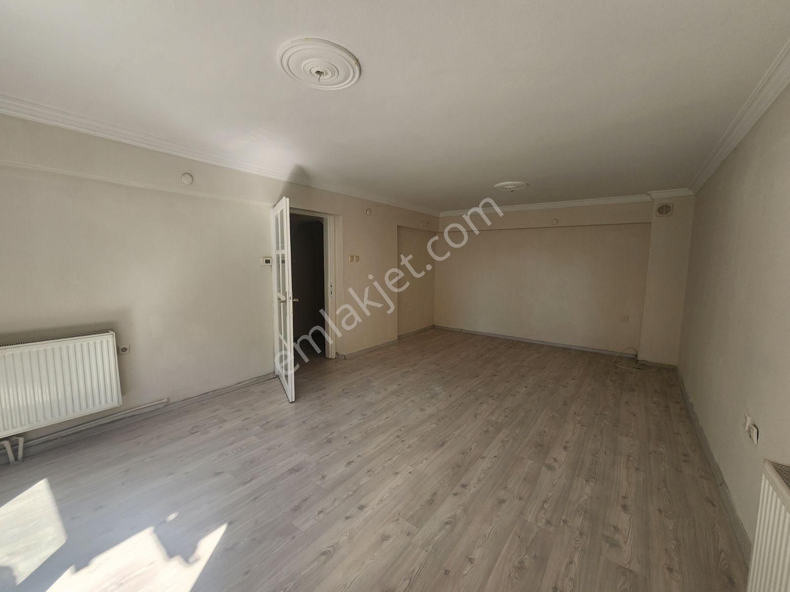 Fikri Altay Mahallesinde Kiralık 2+1 Daire - Görsel 13