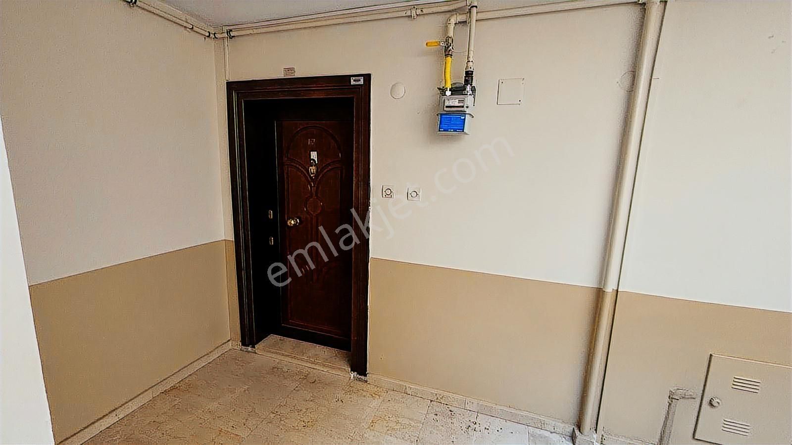 Barış Mah. Fsm Metroya 50 M Site İçerisinde 3+1 Kombili Daire - Görsel 18