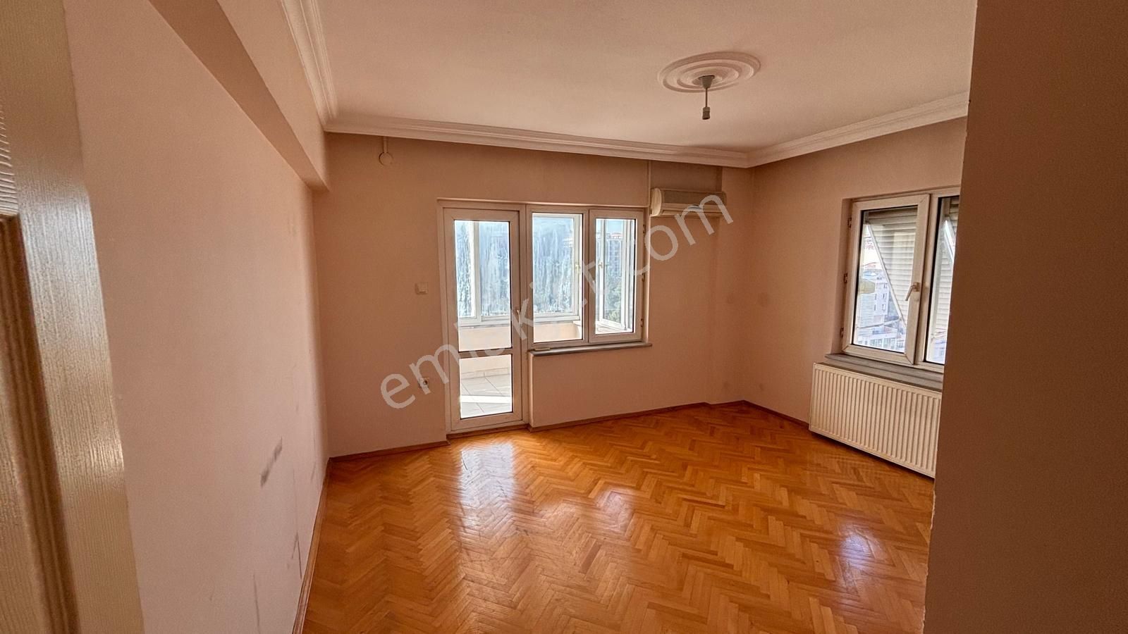 Barış Mah. Fsm Metroya 50 M Site İçerisinde 3+1 Kombili Daire - Görsel 9