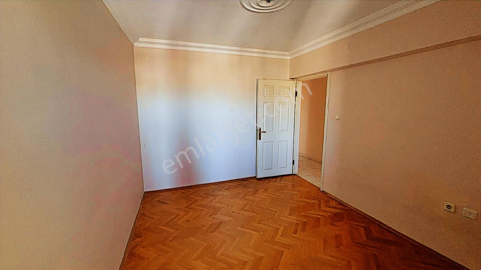 Barış Mah. Fsm Metroya 50 M Site İçerisinde 3+1 Kombili Daire - Görsel 13