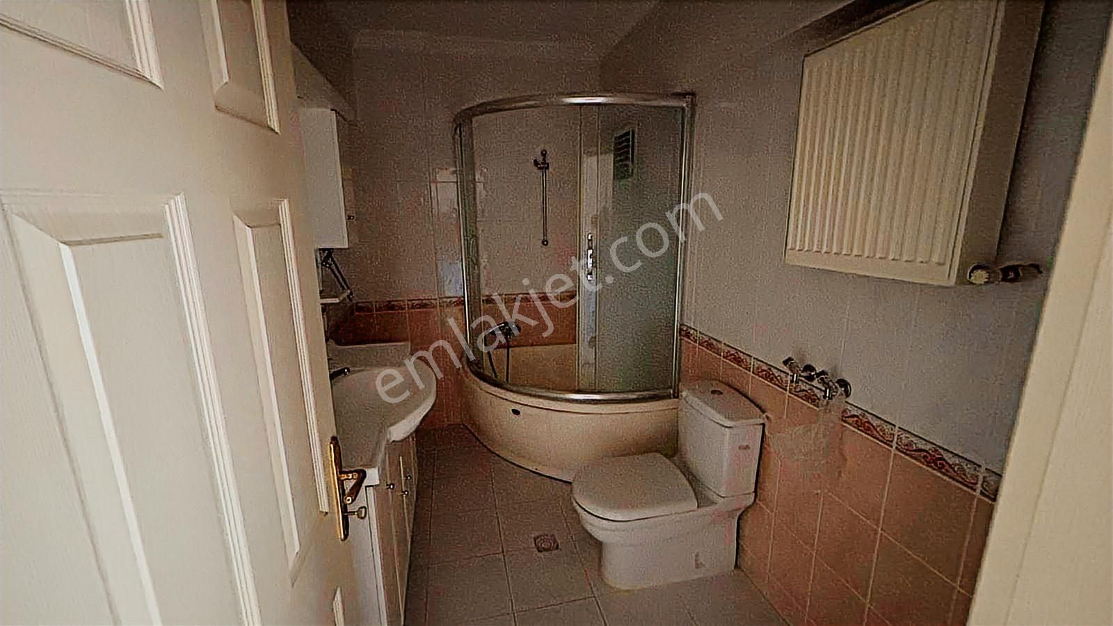 Barış Mah. Fsm Metroya 50 M Site İçerisinde 3+1 Kombili Daire - Görsel 16