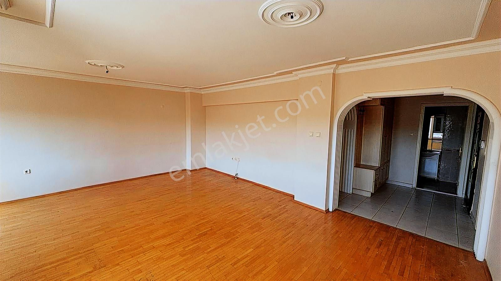 Barış Mah. Fsm Metroya 50 M Site İçerisinde 3+1 Kombili Daire - Görsel 8