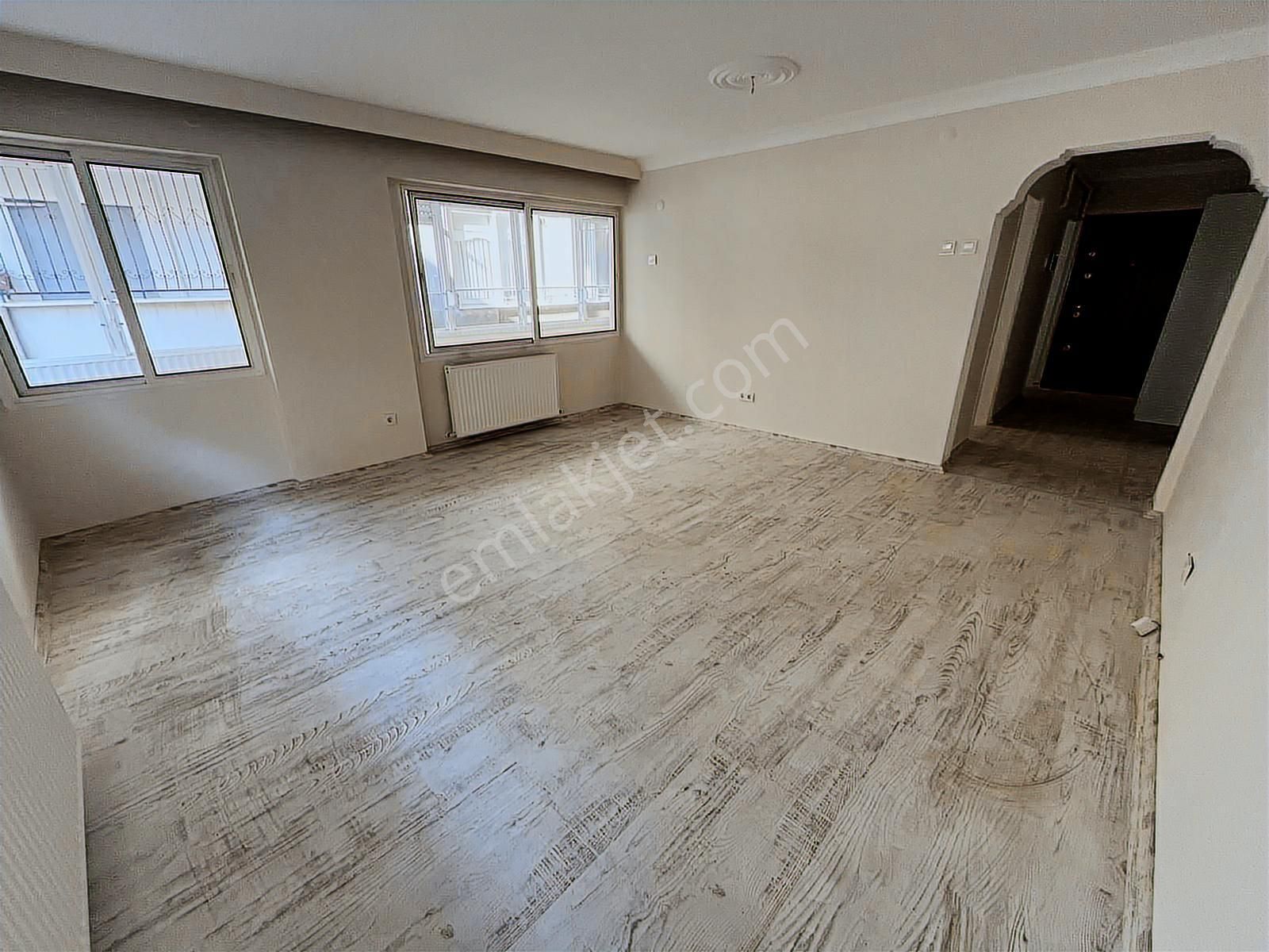 Inonu Caddesinde 3+1 Bakımlı Daire - Görsel 18