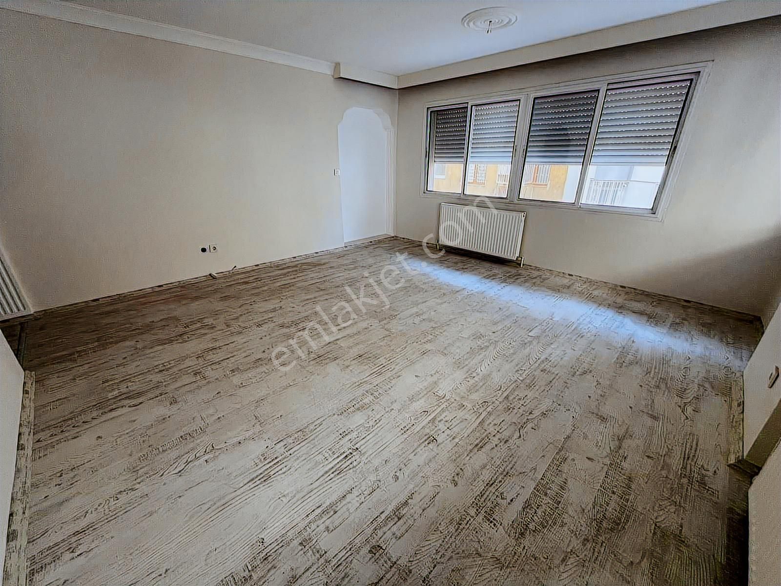 Inonu Caddesinde 3+1 Bakımlı Daire - Görsel 22