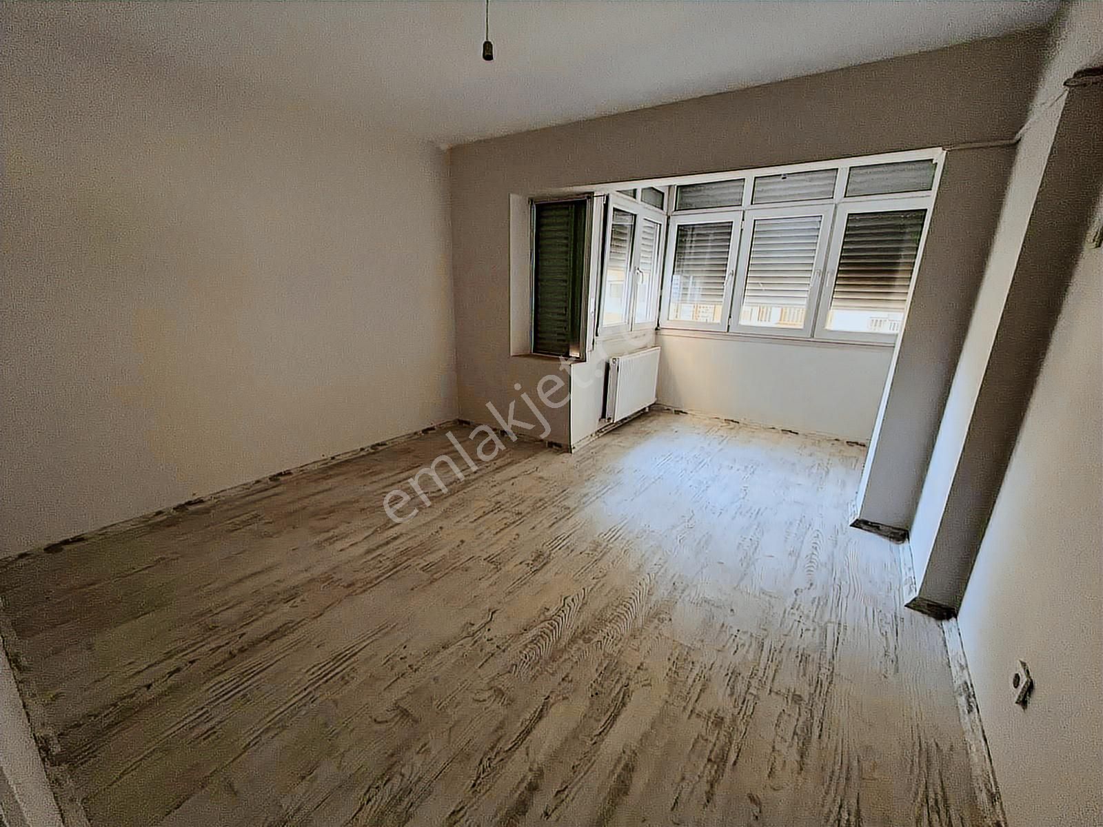 Inonu Caddesinde 3+1 Bakımlı Daire - Görsel 15