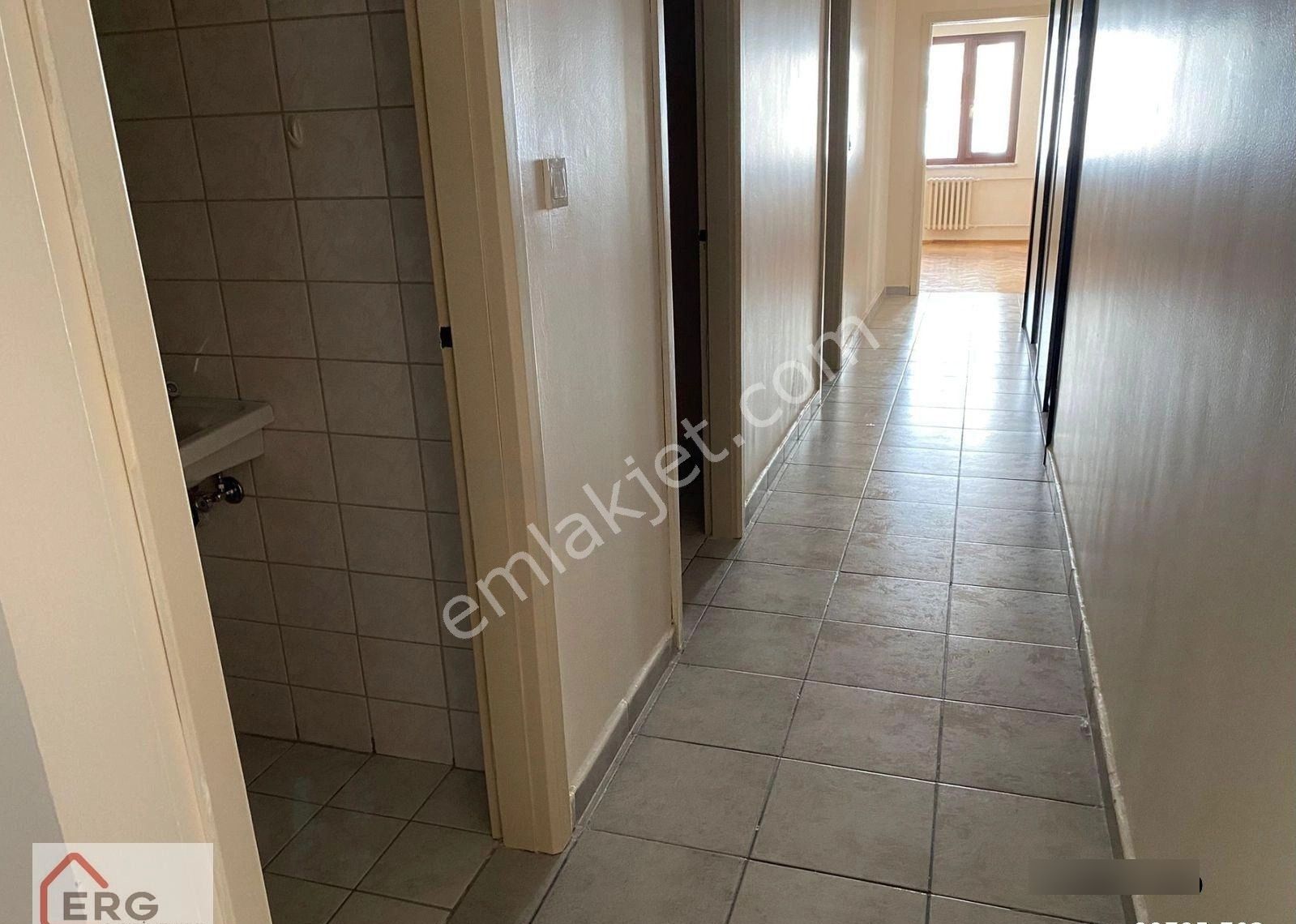 Çankaya Kırkkonaklar 316 Cadde Üzeri Sitede Kiralık 3+1 - Görsel 8