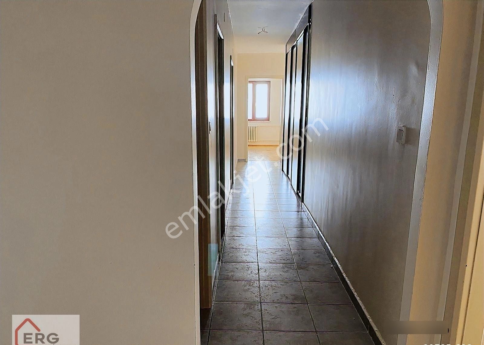 Çankaya Kırkkonaklar Çağdaş Market Karşısı Simkent Kiralık 3+1 - Görsel 9