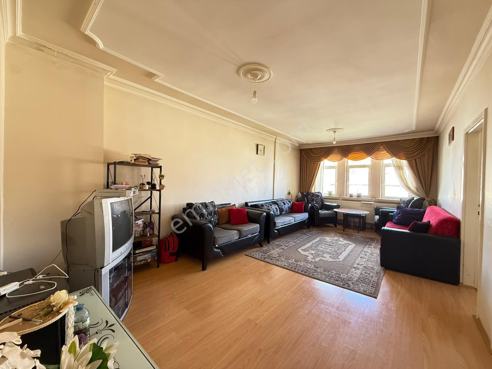 Kariyer Den Etlikte 3 Cü Kat 3+1 Satılık Daire