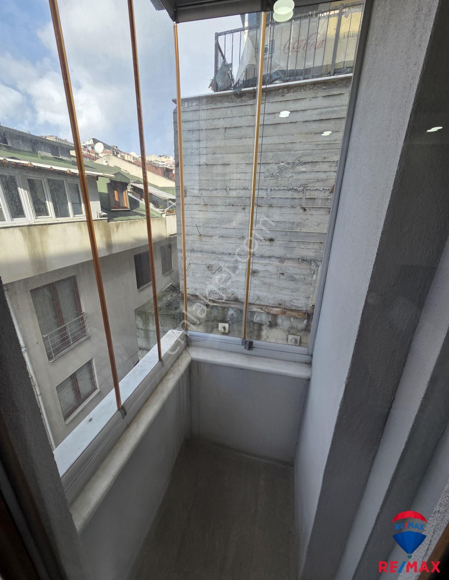 Kağıthane Hamıdıye'de | Kapalı Otoparklı 2+1 Satılık - Görsel 3