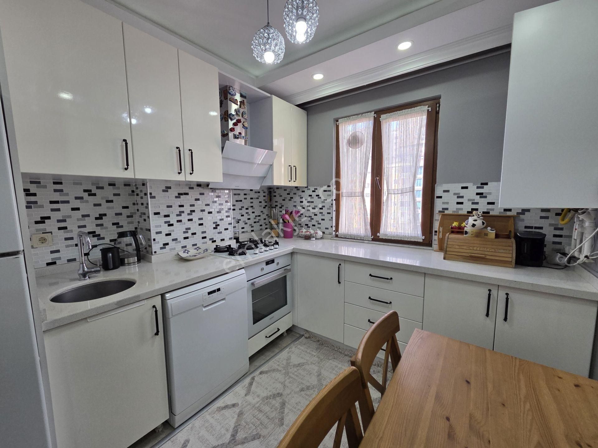 Kağıthane Hamıdıye'de | Kapalı Otoparklı 2+1 Satılık - Görsel 6