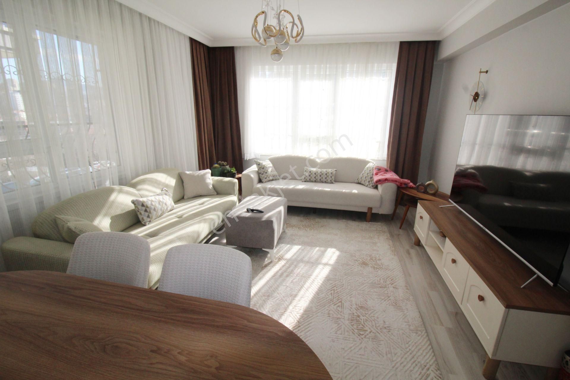 Krc'den Tıp Fakültesi Caddesine Komşu Geniş 4+1 Satılık Daire - Görsel 2