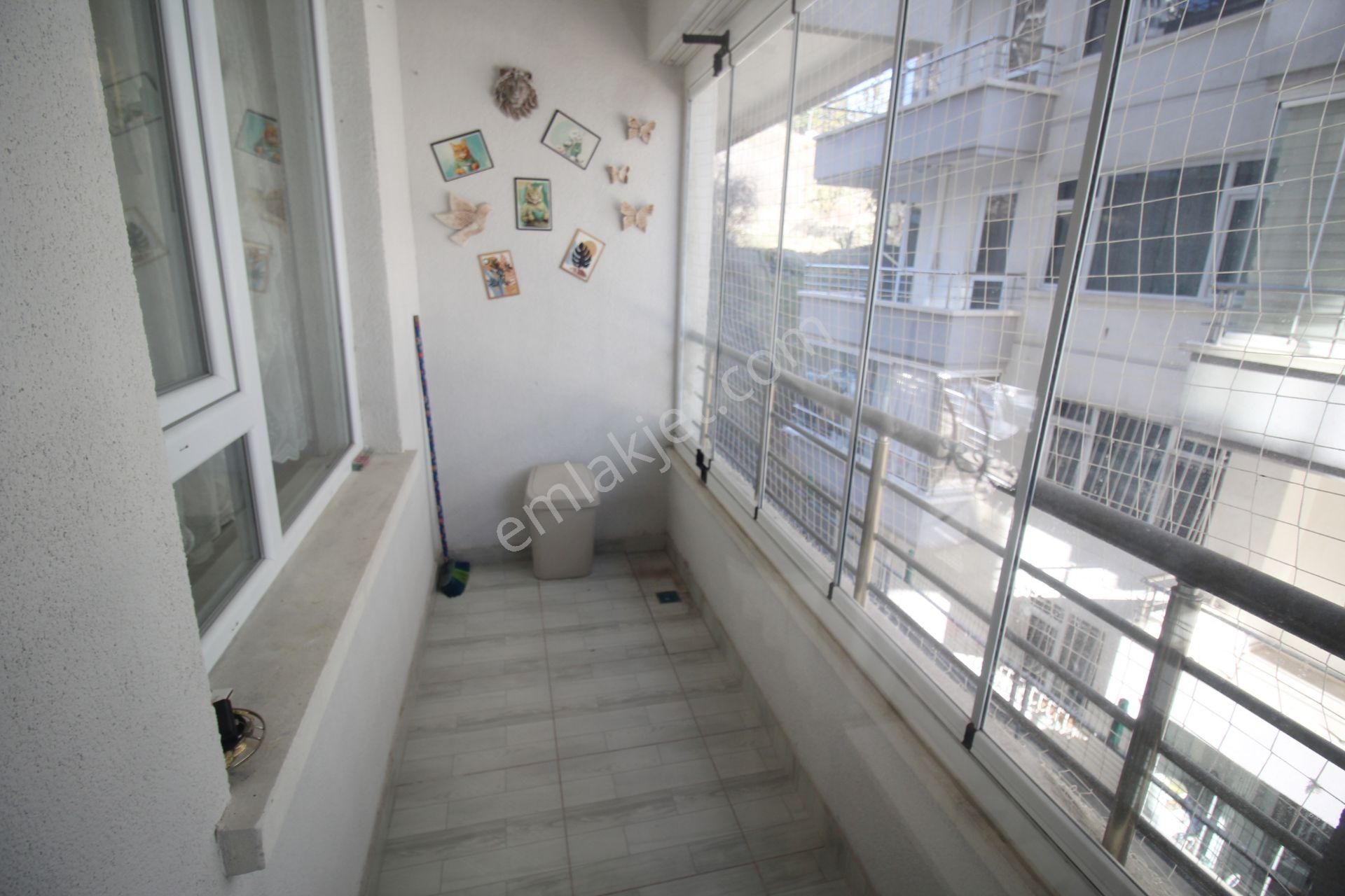 Krc'den Tıp Fakültesi Caddesine Komşu Geniş 4+1 Satılık Daire - Görsel 6