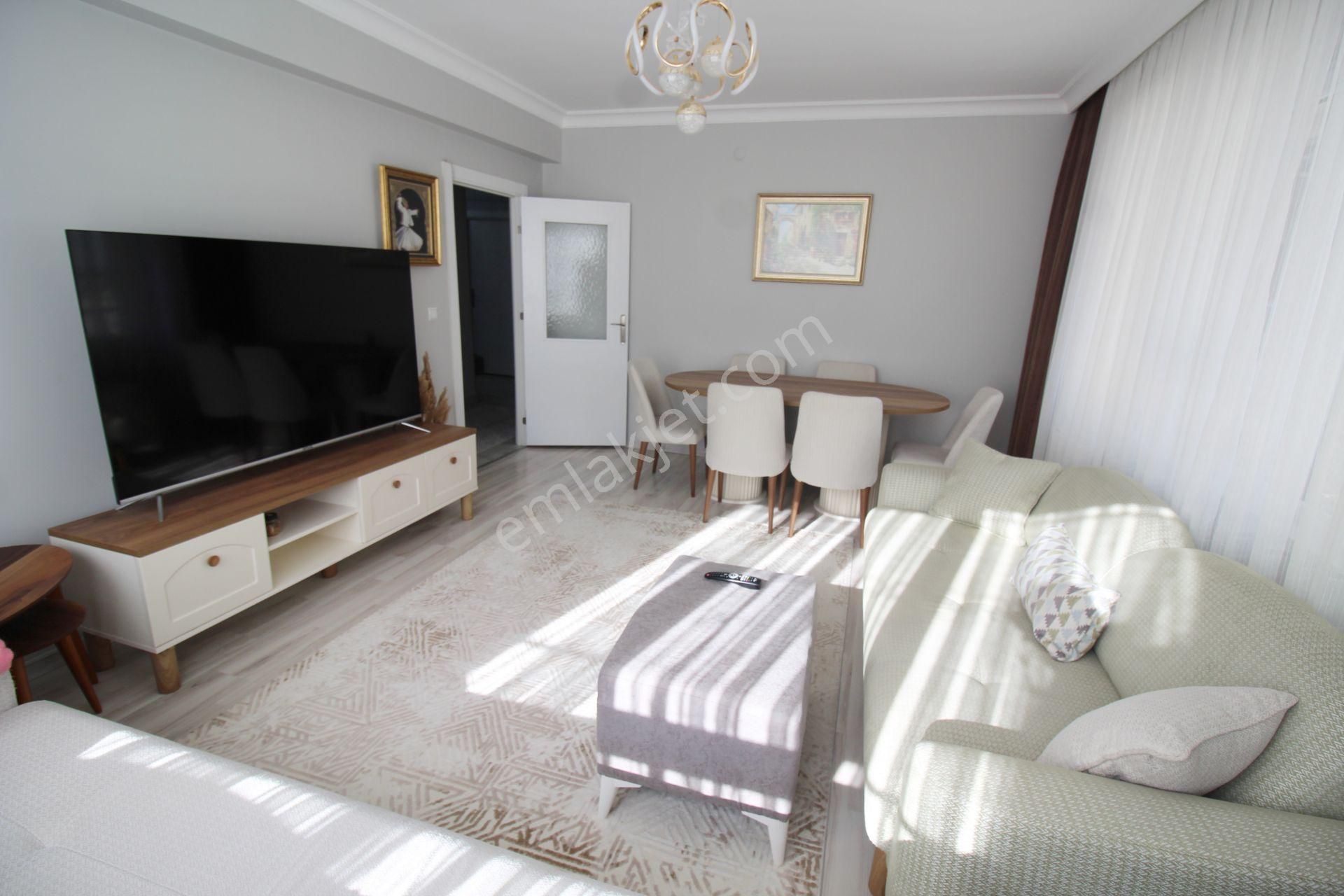 Krc'den Tıp Fakültesi Caddesine Komşu Geniş 4+1 Satılık Daire - Görsel 3