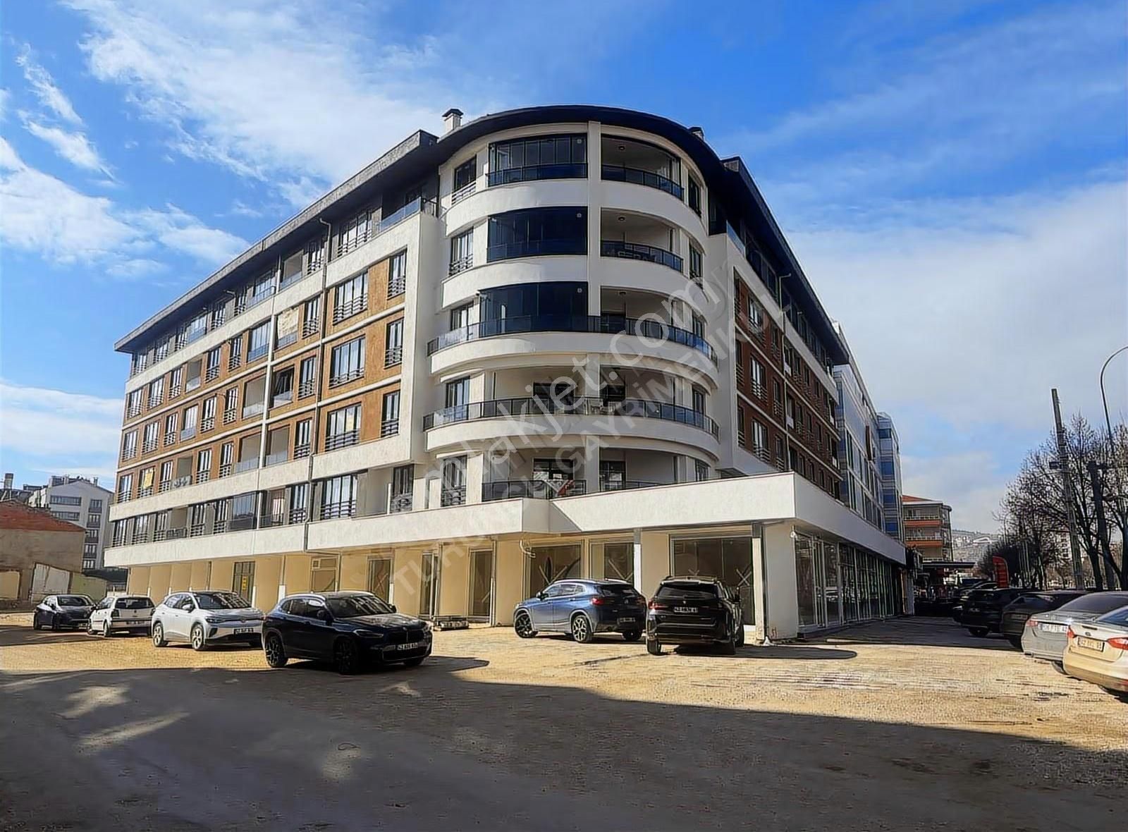 Meram'da Sıfır 4+1 Daire: Hastane Yanı, 140m², Krediye Uygun - Görsel 23