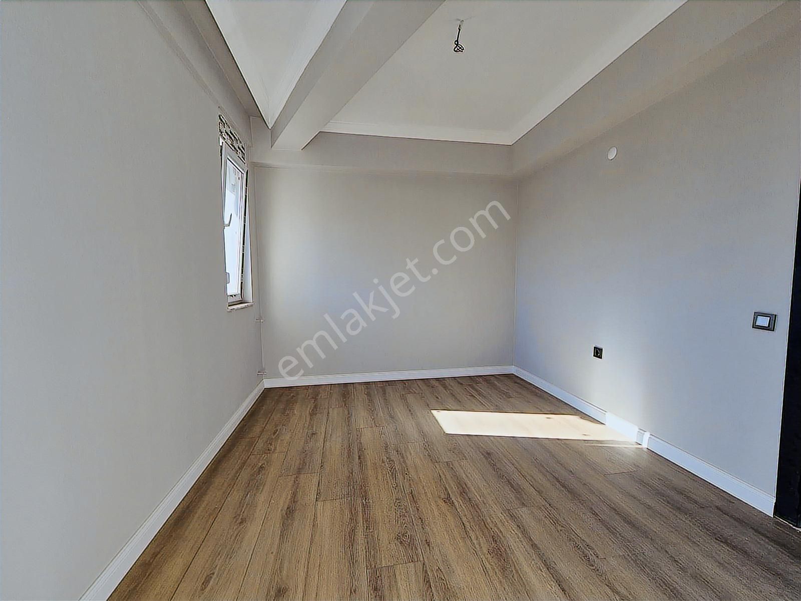 Esentepe Göçerler Sınırı Site İçi Şehir Hast 2km Katta 1+1 Daire - Görsel 3