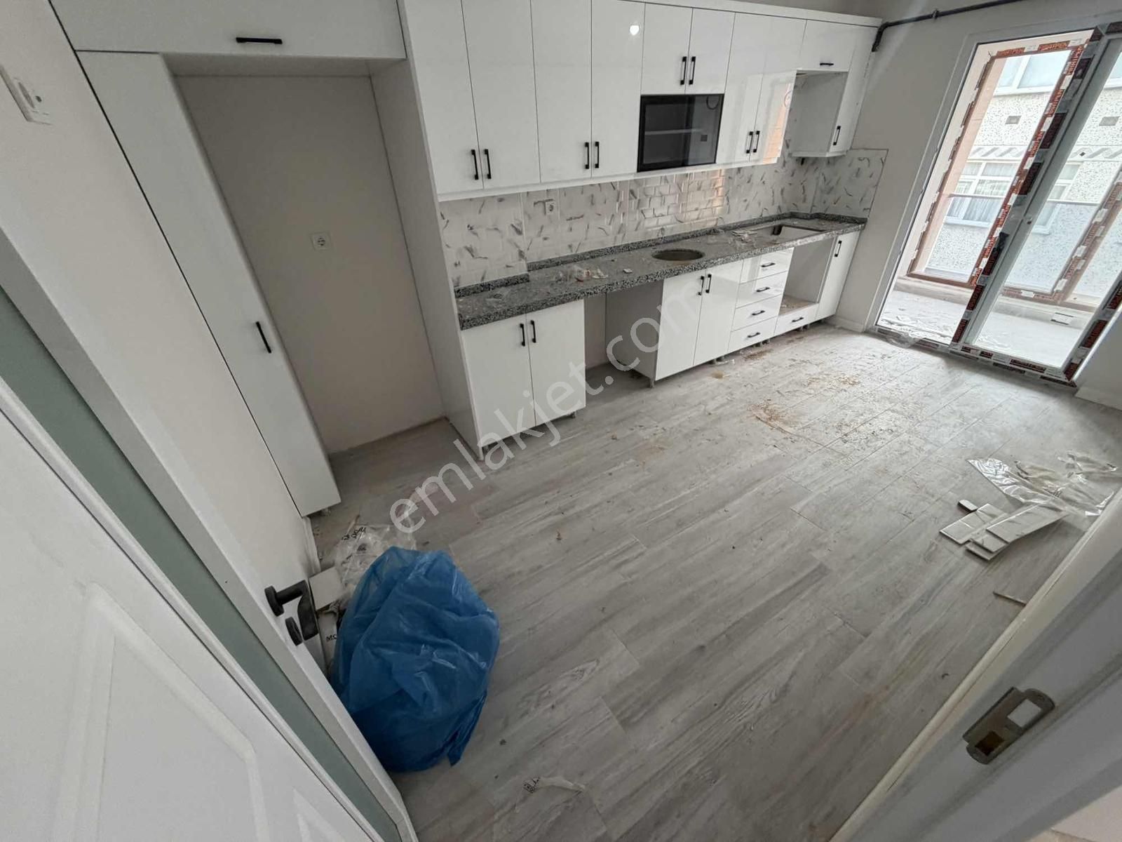 Aydın İnş. Göçmen Sokağında 2+1 110m2 3 Kat Sıfır Lüx Daire - Görsel 14