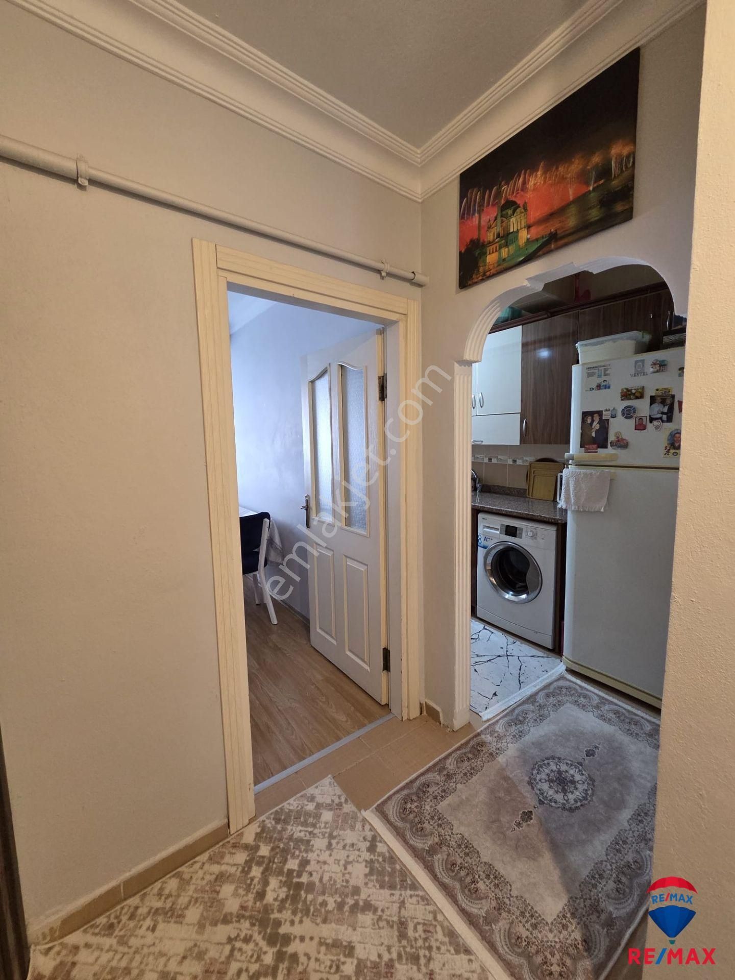 Bağcılar Göztepe Mah. Satılık 2+1 Göztepe Metroya Yakın - Görsel 3