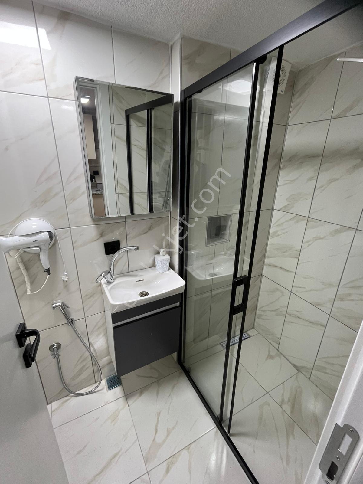 Satlık Bina Otel Pansiyon Ruhsatlı Deniz Mansaralı Fatihde Kelepir Fiyata - Görsel 7