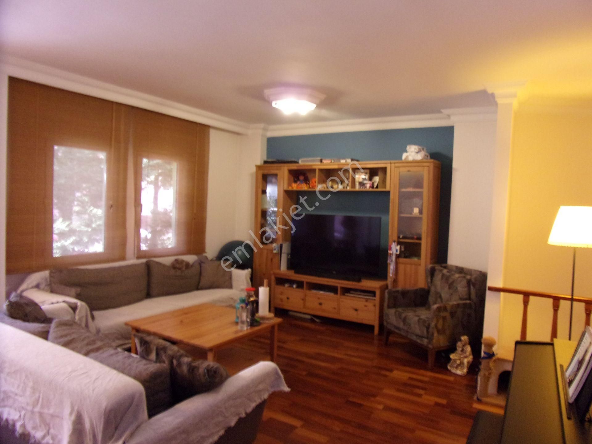 Tarabya Sitede 3+1 110 Metrekare Kiralık Ters Dublex