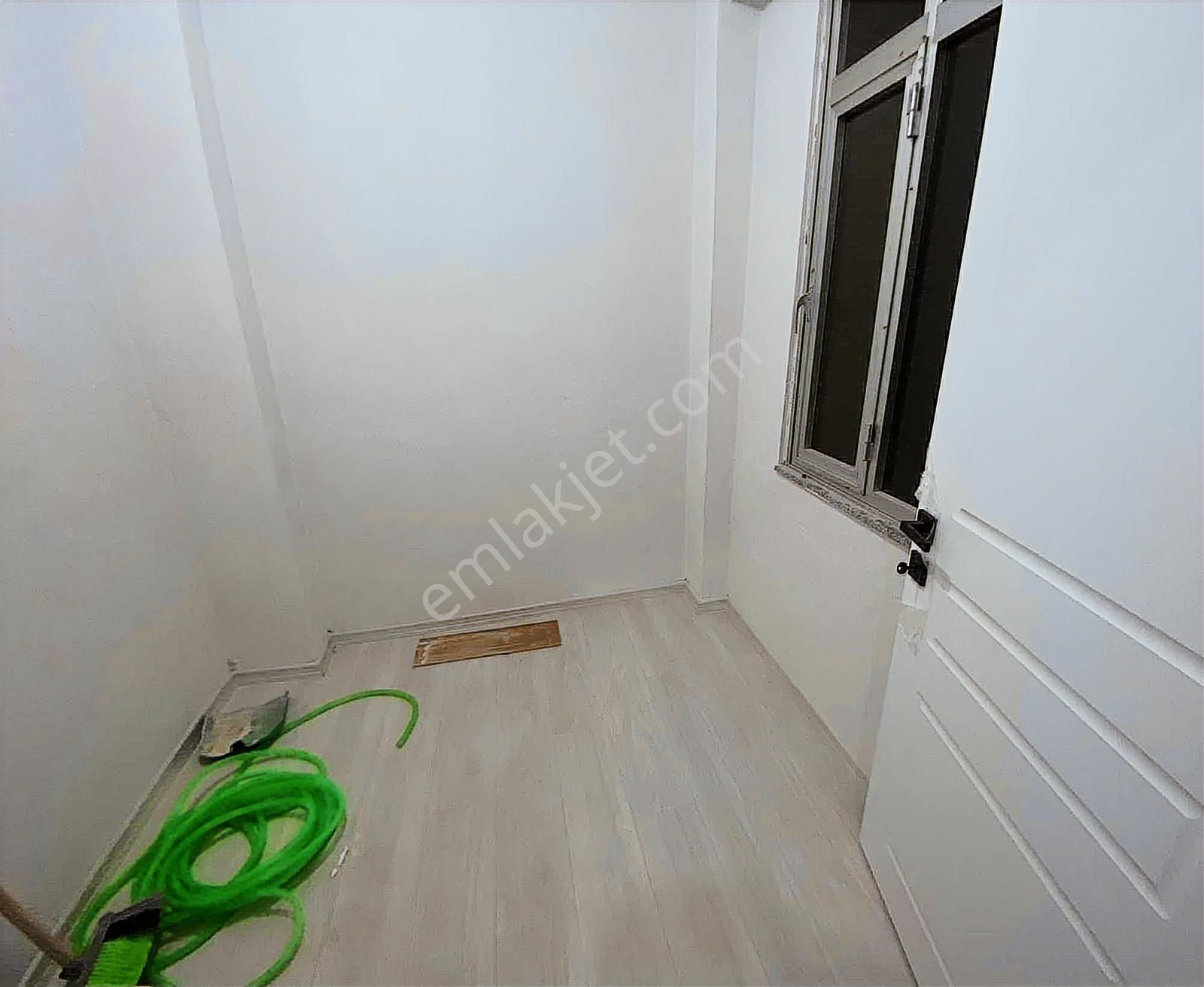 Lerox Uçar'dan Ünye Caddesinde Tertemiz 3+1 Daire - Görsel 3