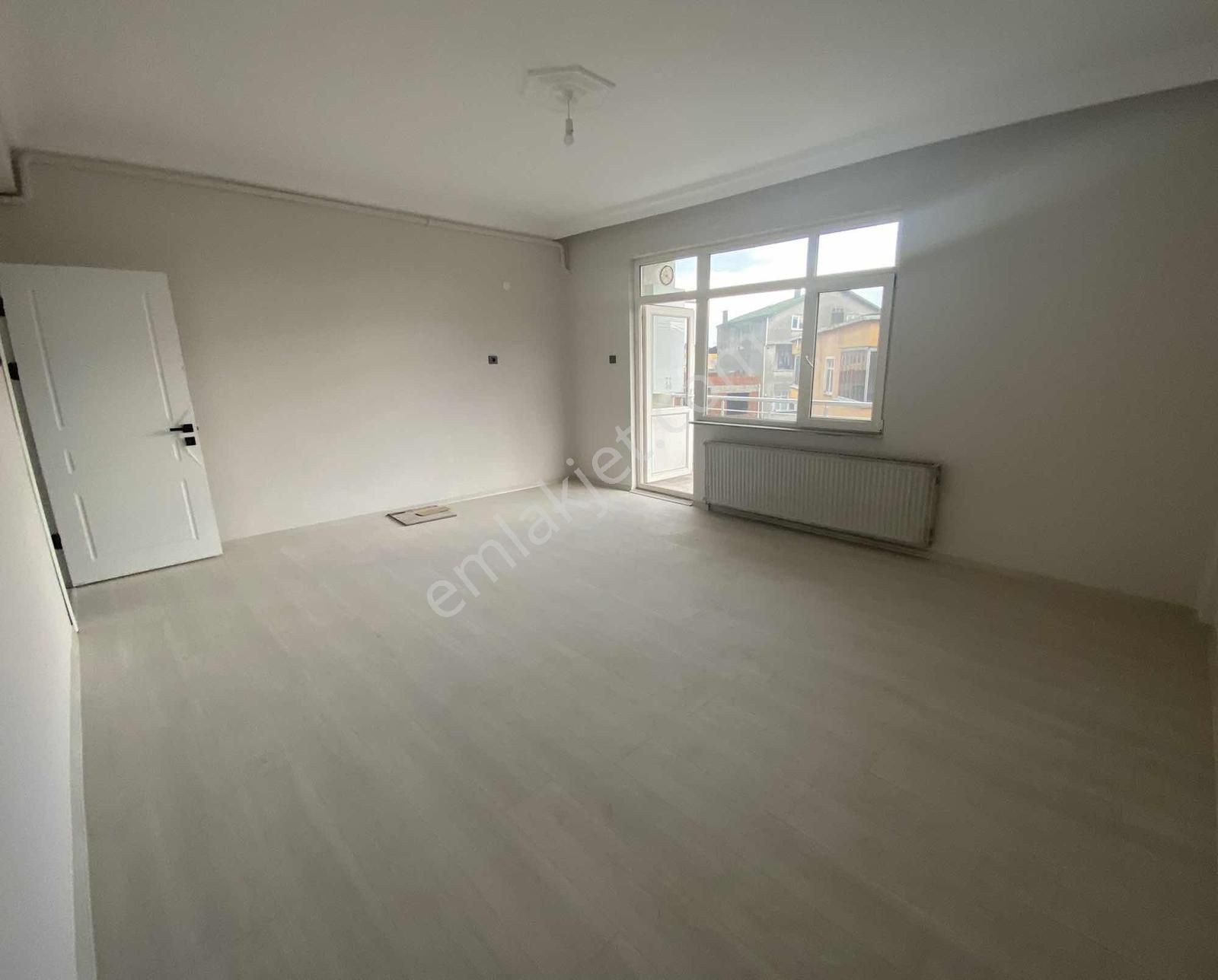 Lerox Uçar'dan Ünye Caddesinde Tertemiz 3+1 Daire - Görsel 5