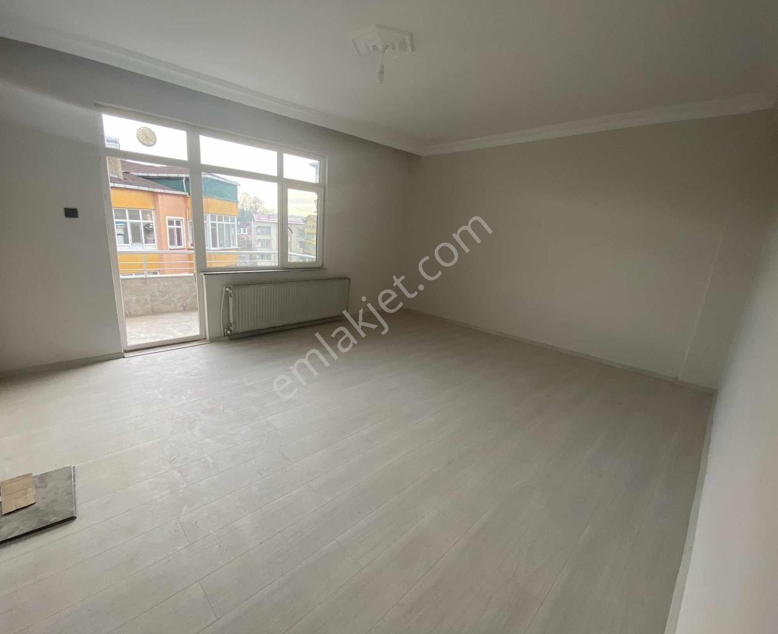 Lerox Uçar'dan Ünye Caddesinde Tertemiz 3+1 Daire - Görsel 14