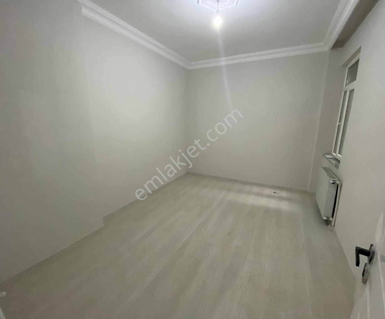 Lerox Uçar'dan Ünye Caddesinde Tertemiz 3+1 Daire - Görsel 4