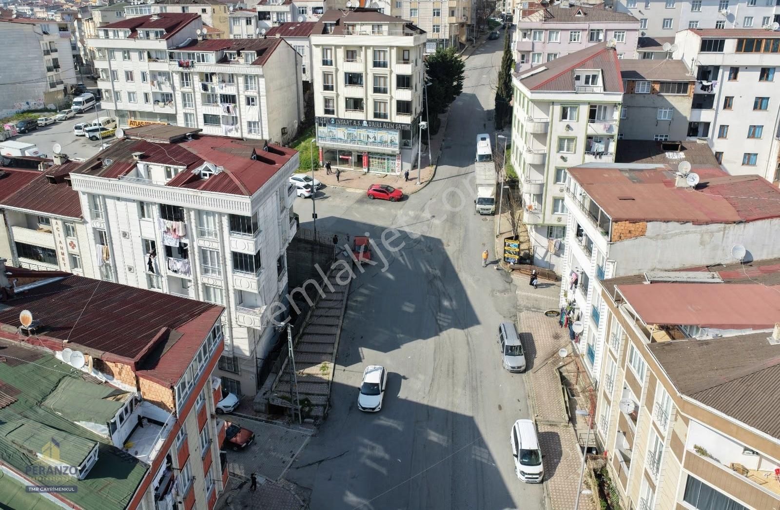 Esenyurt Kıraçta Yunus Emre Caddesinde Depolu Dükkan - Görsel 10