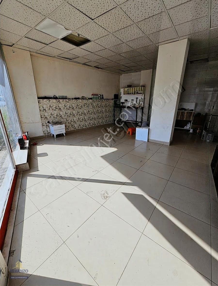 Esenyurt Kıraçta Yunus Emre Caddesinde Depolu Dükkan - Görsel 13