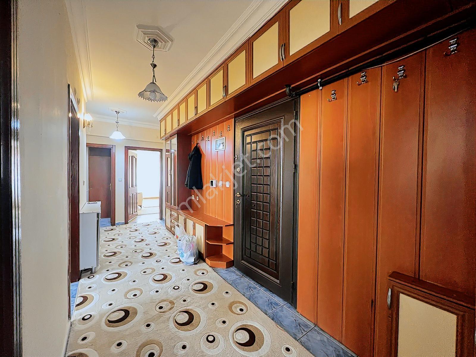 Alperen Gayrımenkul'den Merkezde 3+1 Eşyalı Kiralık Daire - Görsel 11