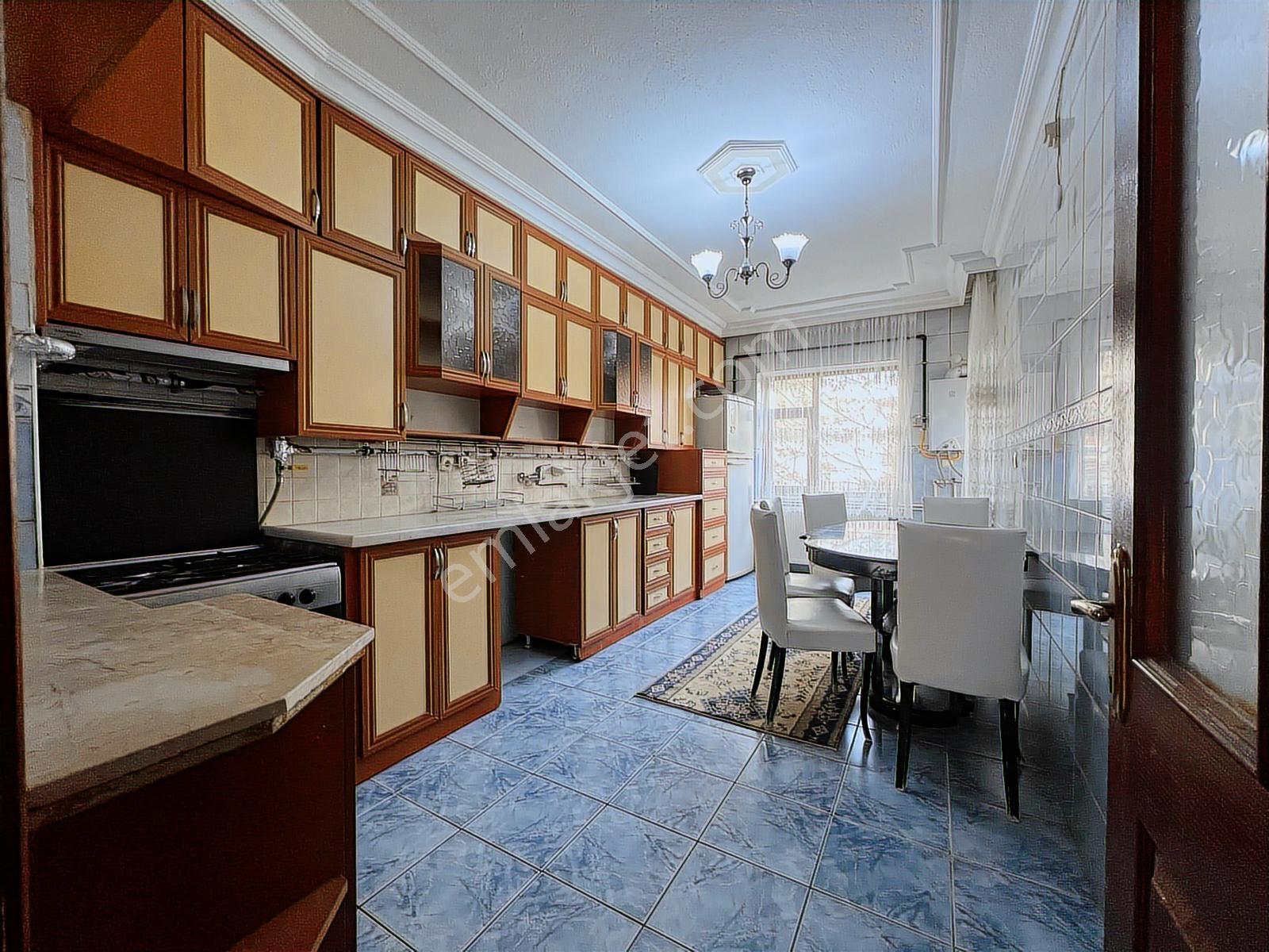 Alperen Gayrımenkul'den Merkezde 3+1 Eşyalı Kiralık Daire - Görsel 7
