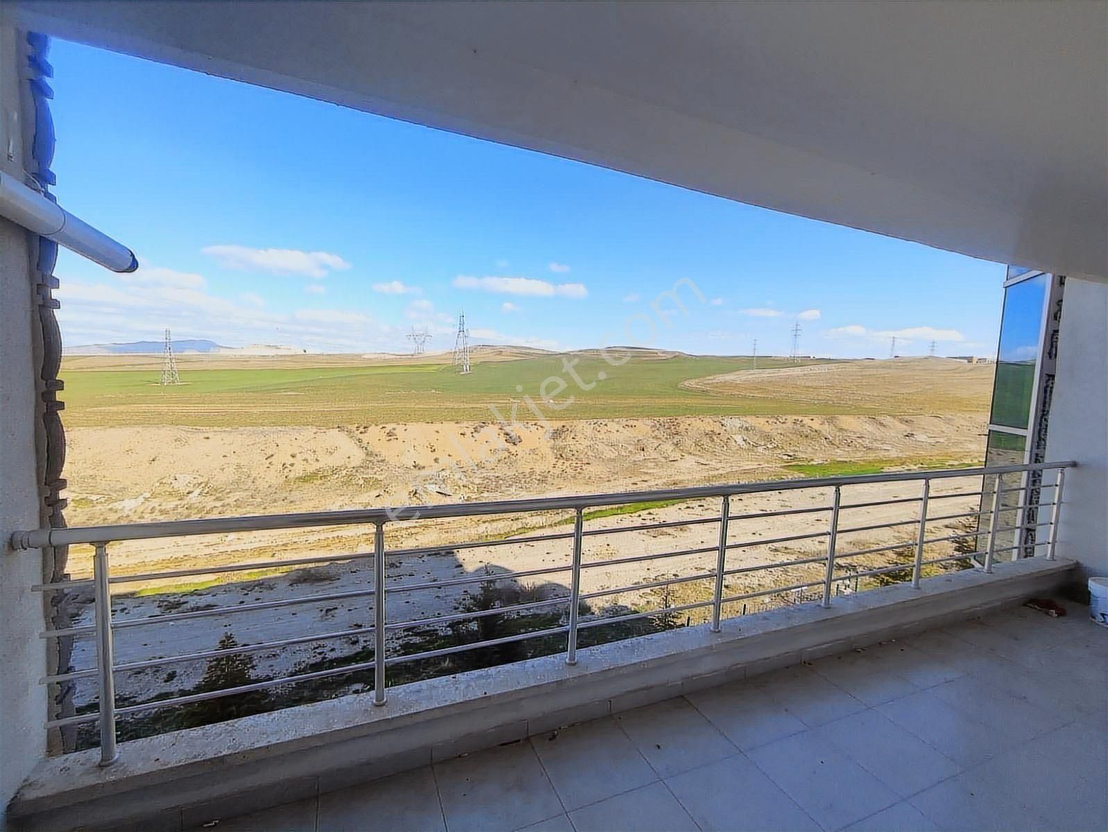 111'den Sitesi Güzel Kullanışlı 3+1 Kiralık Daire